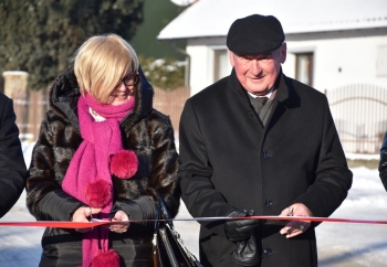Zdjęcie główne dla: 'Uroczyste oddanie do użytku inwestycji drogowej pn. „Przebudowa drogi powiatowej Nr P 1256R ulica Jana Pawła II i Piskorowice – Pigany – Sieniawa”' 