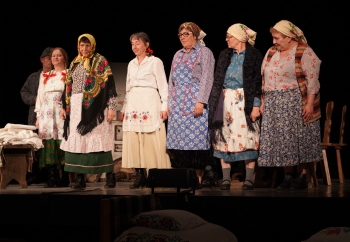 Zdjęcie główne dla: 'Piganeczki na 49. Międzywojewódzkim Sejmiku Wiejskich Zespołów Teatralnych w Tarnogrodzie' 