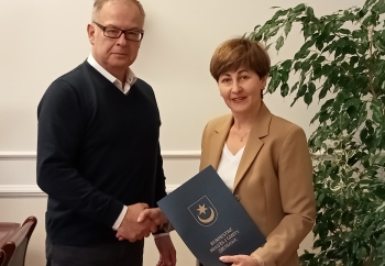 Zdjęcie główne dla: 'Powierzenie pełnienia obowiązków dyrektora Szkoły Podstawowej im. T. Kościuszki w Sieniawie'