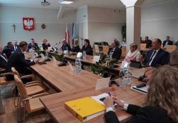 Zdjęcie główne dla: 'Budżet Miasta i Gminy Sieniawa na rok 2025 uchwalony' 