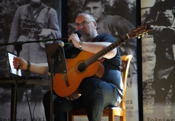 Zdjęcie główne dla: 'W hołdzie Bohaterom' 