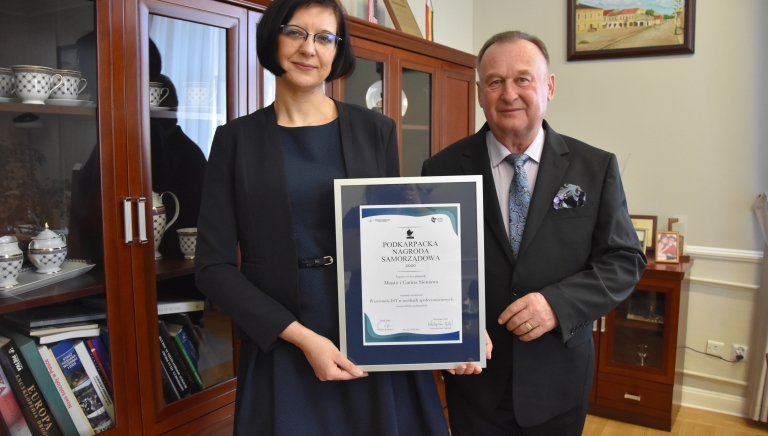 Zdjęcie główne newsa: Miasto i Gmina Sieniawa wyróżniona w konkursie Podkarpacka Nagroda Samorządowa