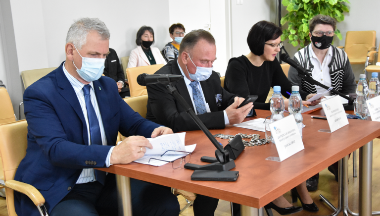 Zdjęcie główne newsa: XXIII sesja Rady Miejskiej w Sieniawie