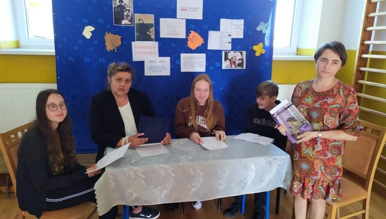 Zdjęcie główne newsa: Uczniowie i nauczyciele szkoły w Rudce czytali 