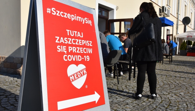 Zdjęcie główne newsa: Mobilny Punkt Szczepień w Sieniawie już 30 września. To również ostatni dzień, aby dokonać spisu powszechnego