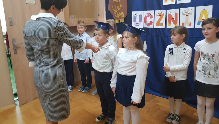 Zdjęcie główne newsa: Uroczystość z okazji Dnia Edukacji Narodowej i pasowania na ucznia w Szkole Podstawowej w Wylewie