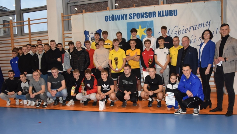 Zdjęcie główne newsa: Halowy Turniej Piłki Nożnej Juniorów pod patronatem Burmistrza Miasta i Gminy Sieniawa