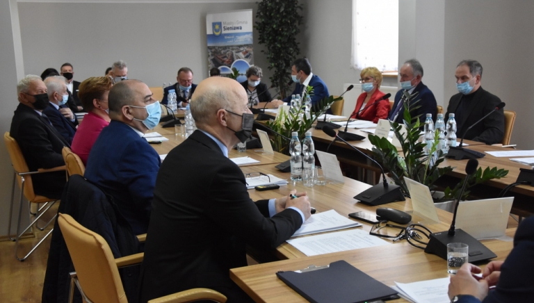 Zdjęcie główne newsa: XXX sesja Rady Miejskiej w Sieniawie - 21 grudnia 2021 r.