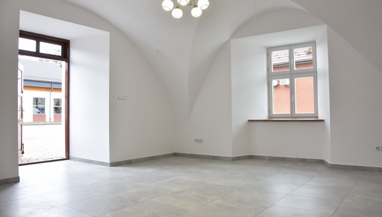 Zdjęcie główne newsa: Czwarty przetarg ustny nieograniczony na oddanie w najem na okres dłuższy niż 3 lata lokalu użytkowego w Sieniawie