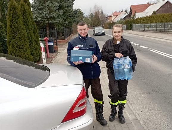 Zdjęcie główne newsa: Pierwszy dzień zbiórki dla uchodźców z Ukrainy za nami