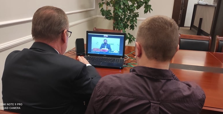 Zdjęcie główne newsa: Jak Sieniawa pomaga Ukrainie? Relacja burmistrza dla telewizji NewsNation w Chicago