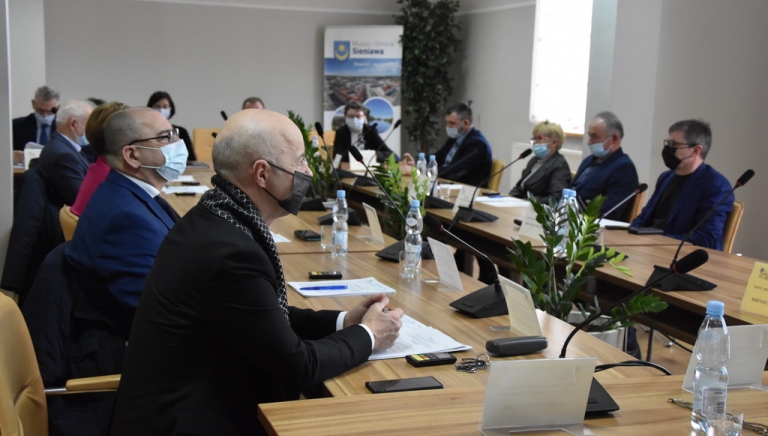 Zdjęcie główne newsa: XXXII sesja Rady Miejskiej w Sieniawie, 10 marca 2022 r.