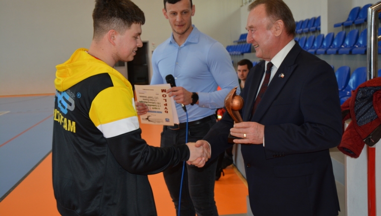 Zdjęcie główne newsa: I Turniej Piłki Siatkowej o Puchar Burmistrza Miasta i Gminy Sieniawa, 20 marca 2022 r.