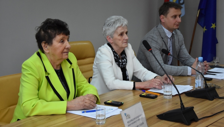Zdjęcie główne newsa: XXXIII sesja Rady Miejskiej w Sieniawie
