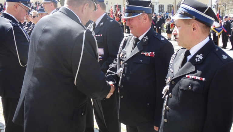 Zdjęcie główne newsa: Pielgrzymka strażaków na Kalwarię Pacławską. Adam Woś odznaczony Strażacką Gwiazdą Podkarpacia