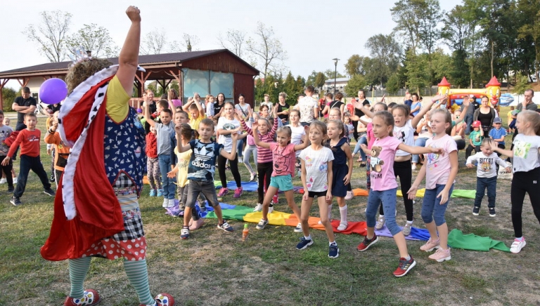 Zdjęcie główne newsa: Dobroczynny Festiwal Radości w Sieniawie i Dobrej