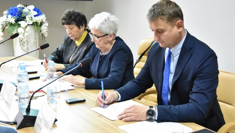 Zdjęcie główne newsa: Nadzwyczajna XXXIX sesja Rady Miejskiej w Sieniawie, 20.10.2022 r.