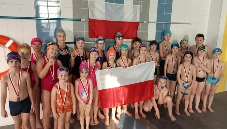 Zdjęcie główne newsa: Pływamy dla Niepodległej - zawody pływackie UKS na basenie