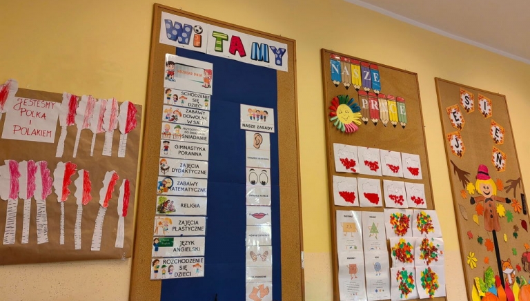 Zdjęcie główne newsa: Wiedza w zasięgu wzroku - edukacyjne, kolorowe gazetki w SP w Wylewie