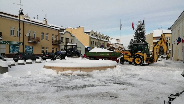 Zdjęcie główne newsa: Zimowe utrzymanie dróg w Mieście i Gminie Sieniawa - 2022/2023