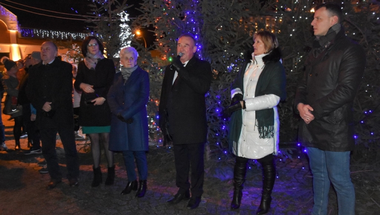 Zdjęcie główne newsa: Tak powitaliśmy Nowy Rok 2023 na sieniawskim rynku