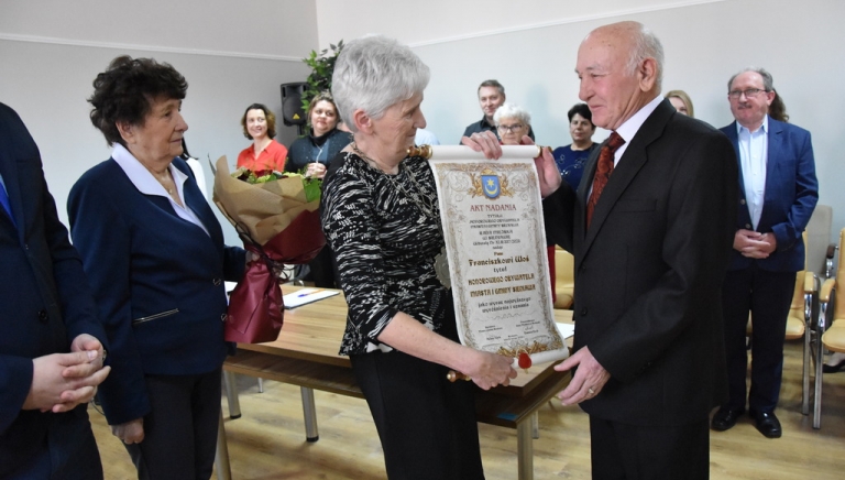 Zdjęcie główne newsa: Franciszek Woś otrzymał tytuł honorowego obywatela Miasta i Gminy Sieniawa