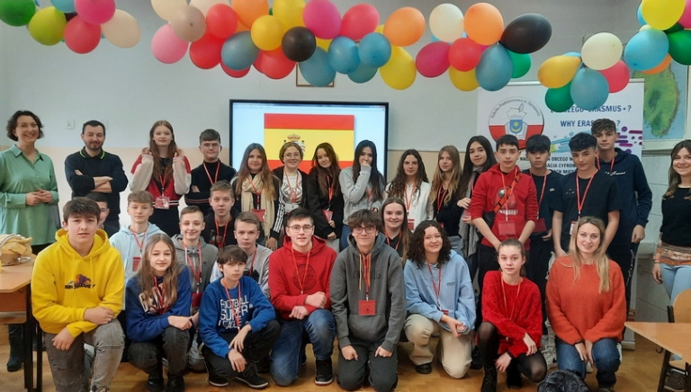 Zdjęcie główne newsa: Erasmus+ Benvinguts a Sieniawa... Witamy w Sieniawie