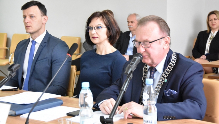 Zdjęcie główne newsa: XLIII sesja Rady Miejskiej w Sieniawie