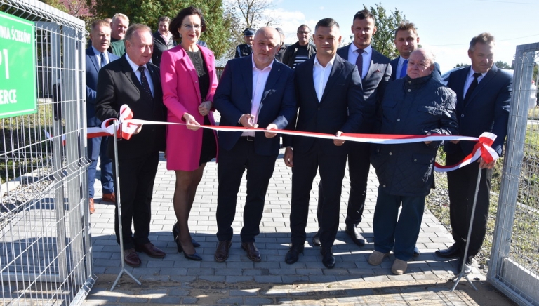 Zdjęcie główne newsa: Uroczyste oddanie do użytku inwestycji polegającej na budowie kanalizacji w Czercach – II etapu