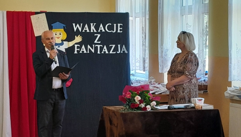 Zdjęcie główne newsa: Podziękowania dla pań Marzeny Serafin i Marii Ożgi na zakończenie kadencji dyrektora szkoły