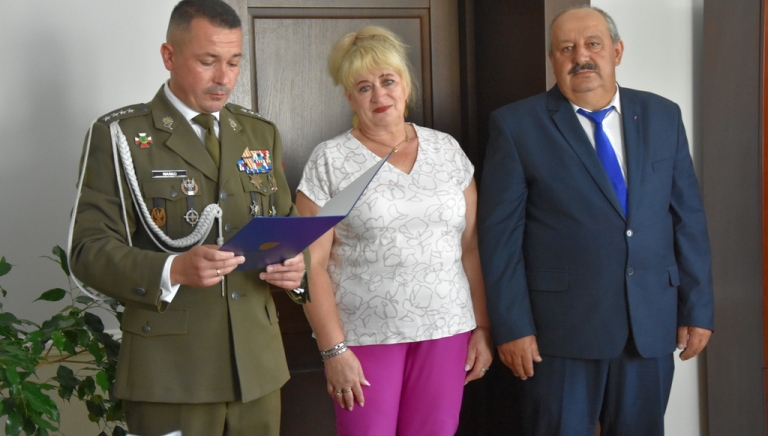 Zdjęcie główne newsa: Jolanta i Mariusz Ożgowie z Czerc odznaczeni medalami Ministra Obrony Narodowej