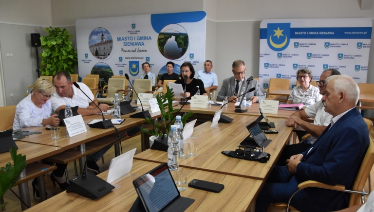 Zdjęcie główne newsa: IV sesja nadzwyczajna Rady Miejskiej w Sieniawie, 02.08.2024 r.