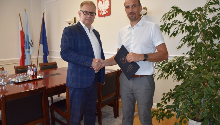 Zdjęcie główne newsa: Eryk Ceglak nowym prezesem spółki Gospodarka Komunalna w Sieniawie