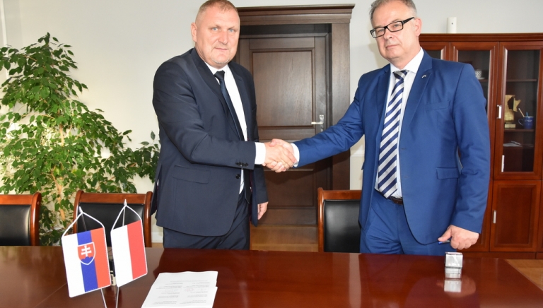 Zdjęcie główne newsa: Podpisanie umowy partnerskiej w sprawie realizacji projektu polsko-słowackiego 